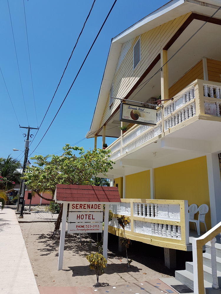 Serenade Hotel Placencia Exterior foto